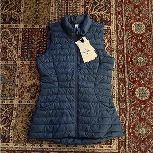 Lululemon Pack It Down Vest Size 4 Code Blue NWT